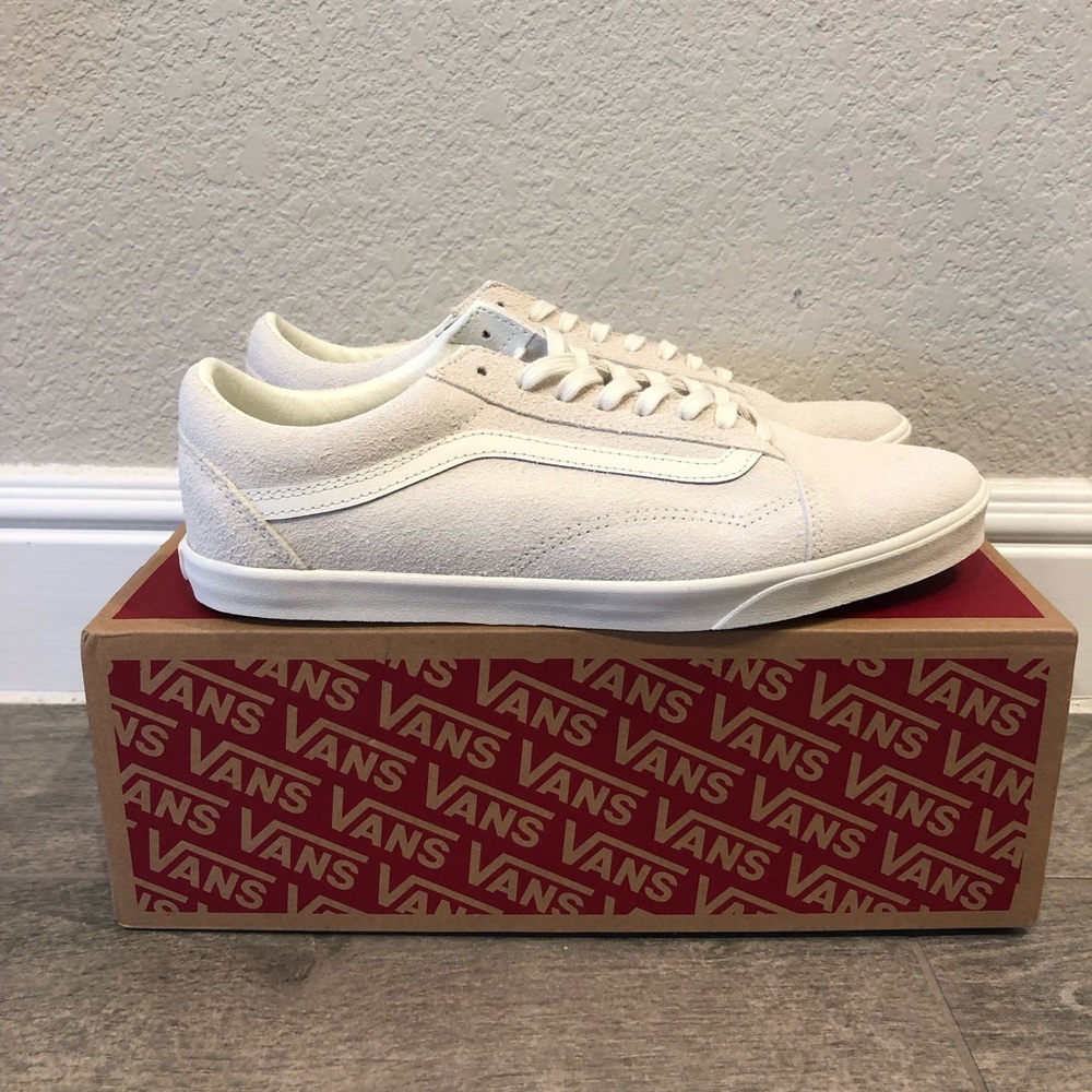 New Vans Old Skool Low Pro White Classic Suede Sneakers Mens Shoes Size 9 or 9.5